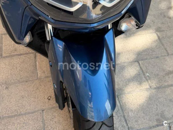 Yamaha NMAX - Vista 6