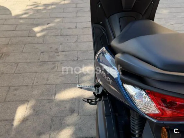 Yamaha NMAX - Vista 7