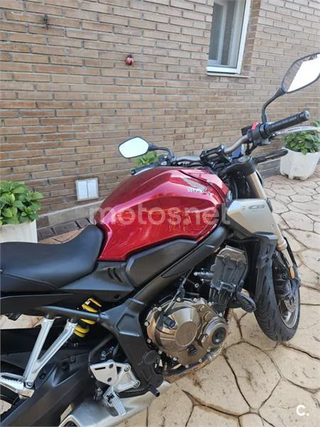 Honda CB650R - Vista 4
