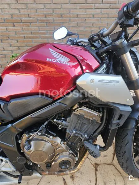 Honda CB650R - Vista 5