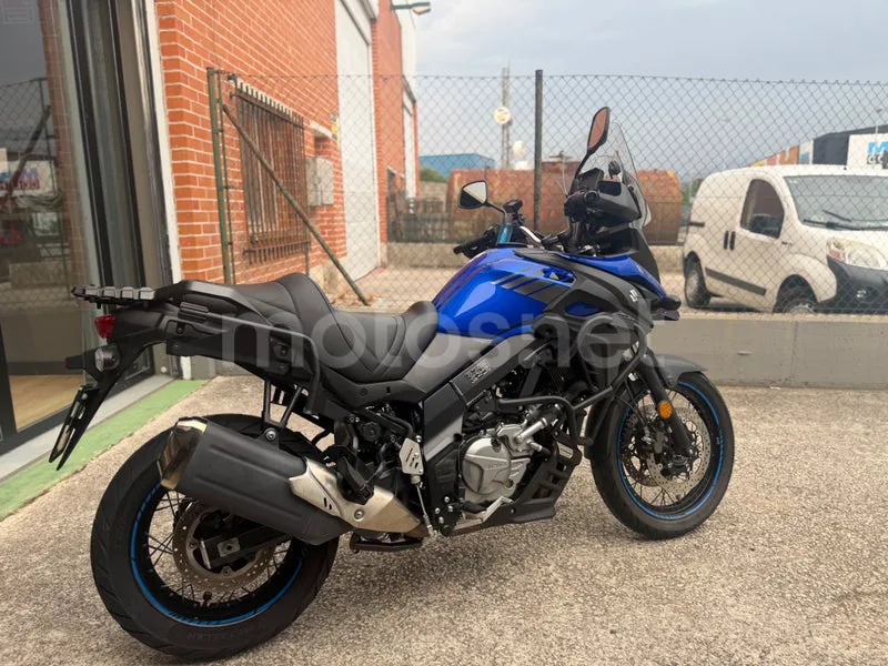 Suzuki V-Strom 650XT - Vista 7