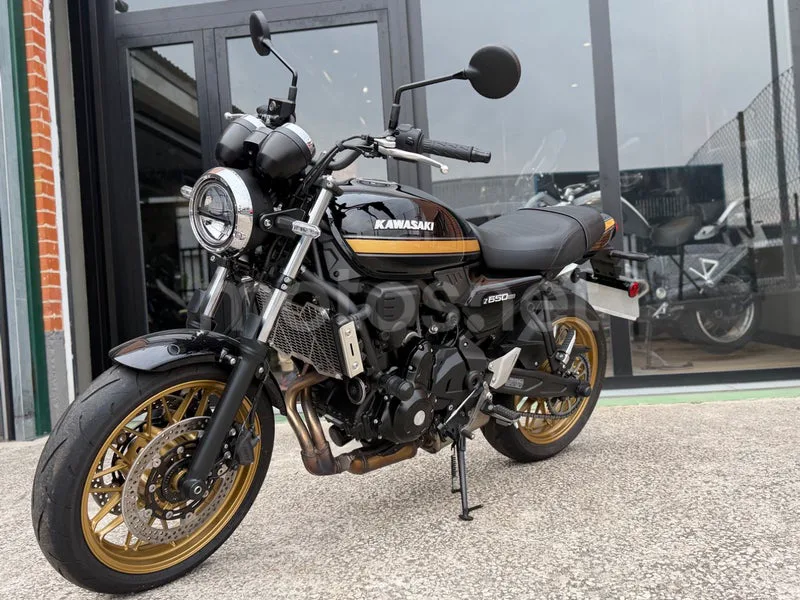 Kawasaki Z650 - Vista 3