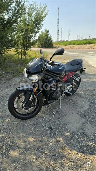 Triumph Street Triple 6500 € 2018 Zaragoza - 1
