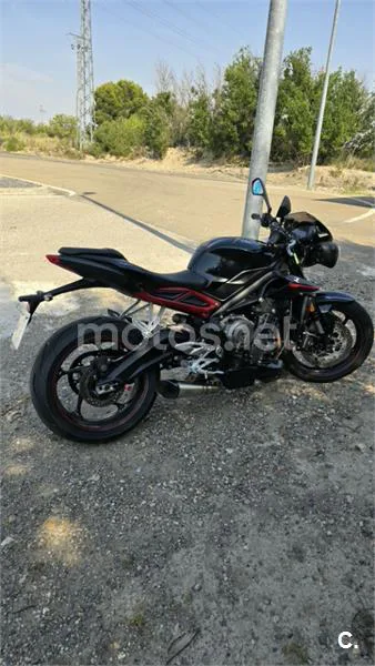 Triumph Street Triple - Vista 3