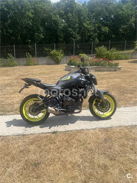 Yamaha MT-07 5900 € 2017 Ourense - 1
