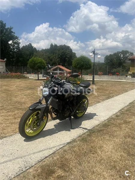 Yamaha MT-07 - Vista 3