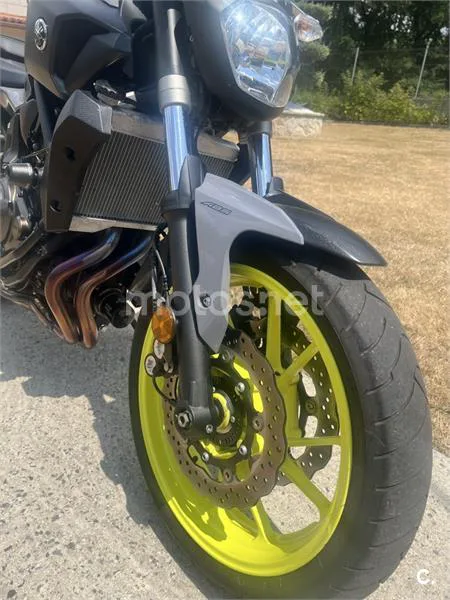 Yamaha MT-07 - Vista 5