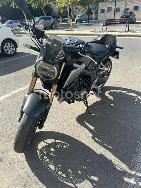 Honda CB650R - Vista 5