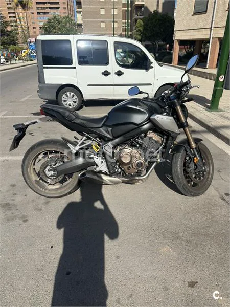 Honda CB650R - Vista 6