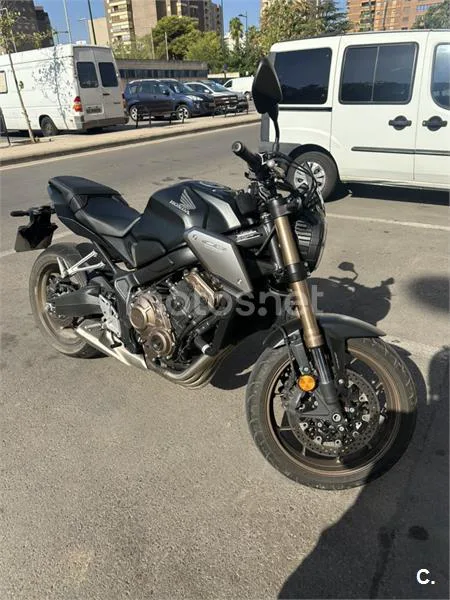 Honda CB650R - Vista 8