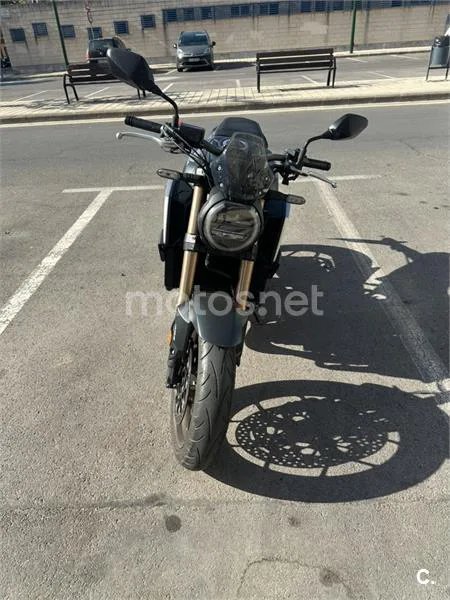 Honda CB650R - Vista 9