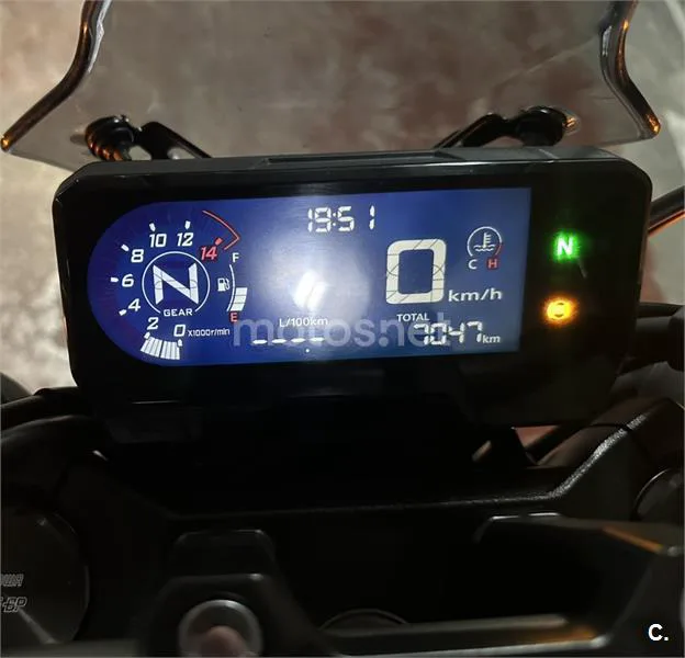 Honda CB650R - Vista 10