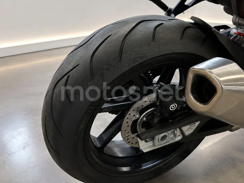 BMW S 1000 R - Vista 17