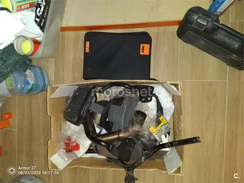 KTM 390 Duke - Vista 3