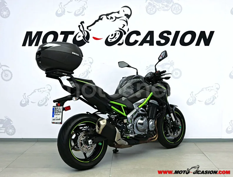 Kawasaki Z900 - Vista 3