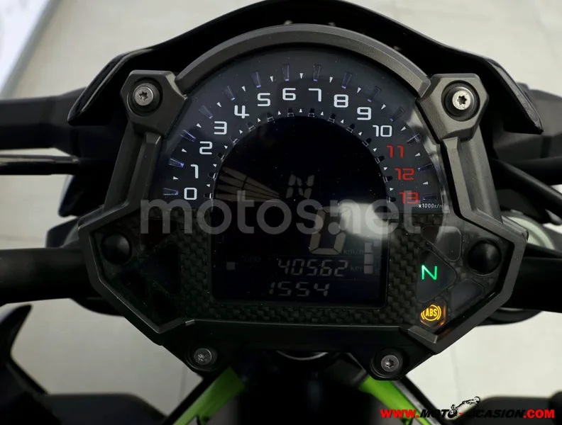 Kawasaki Z900 - Vista 6