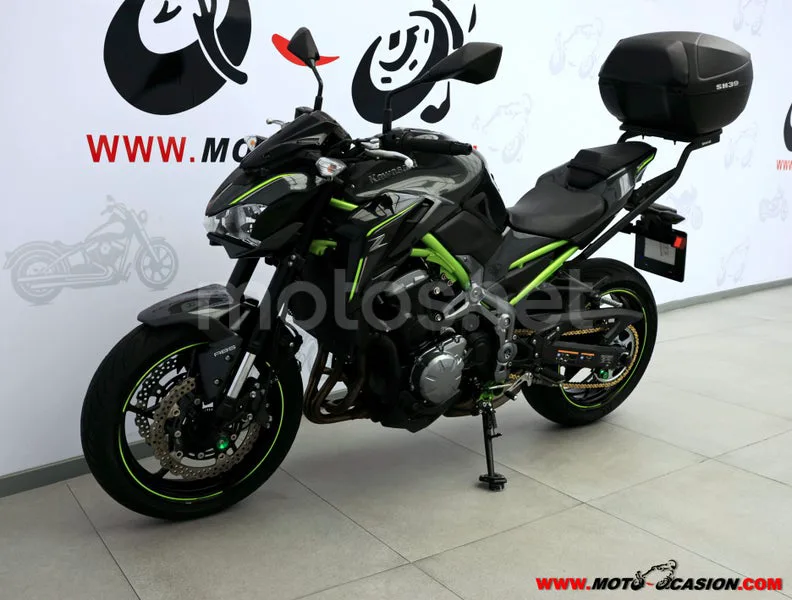 Kawasaki Z900 - Vista 8