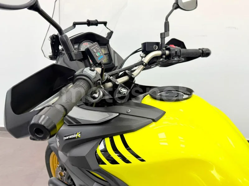Suzuki V-Strom 650XT - Vista 14
