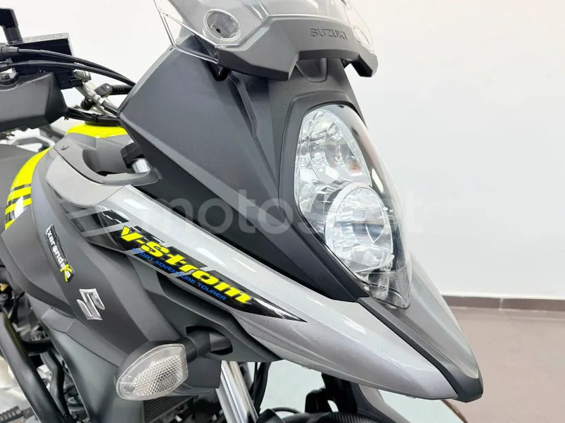 Suzuki V-Strom 650XT - Vista 9