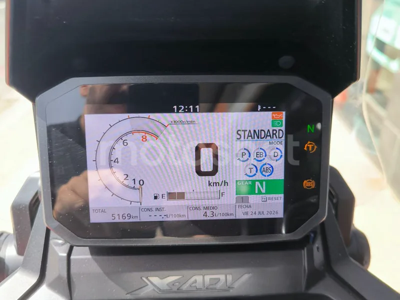 Honda X-ADV - Vista 11