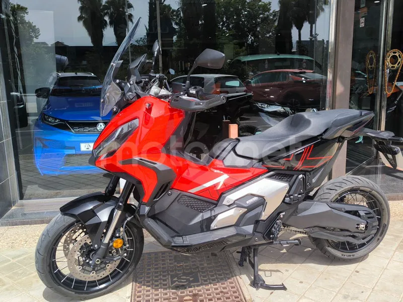 Honda X-ADV - Vista 12