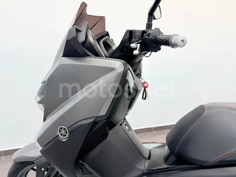 Yamaha XMAX 125 - Vista 12