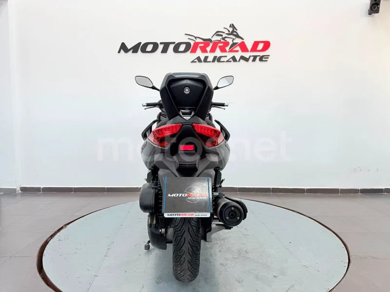 Yamaha XMAX 125 - Vista 4