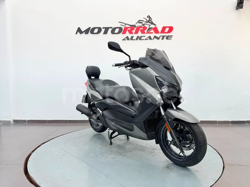Yamaha XMAX 125 - Vista 8