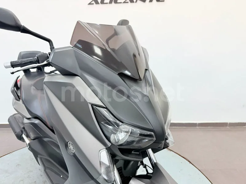 Yamaha XMAX 125 - Vista 9
