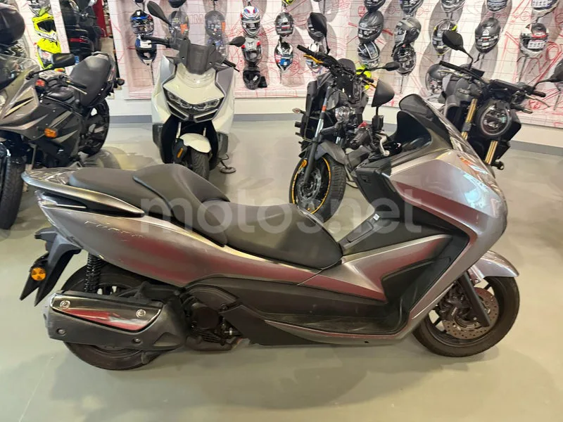 Honda Forza 300 3300 € 2014 A Coruña - 1