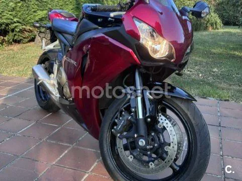 Honda CBR1000RR Fireblade - Vista 5