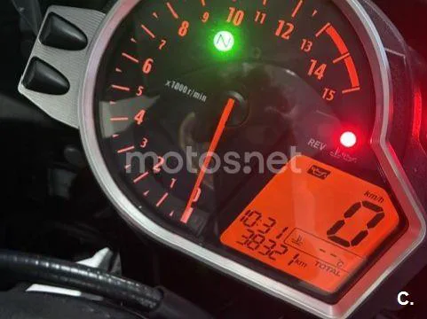 Honda CBR1000RR Fireblade - Vista 9