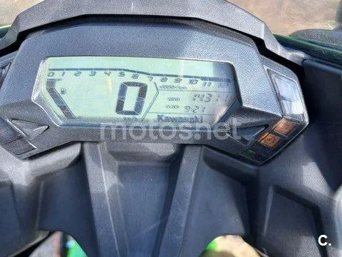 Kawasaki Ninja 125 - Vista 4