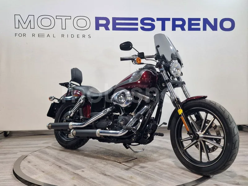 Harley-Davidson Dyna Street Bob - Vista 5