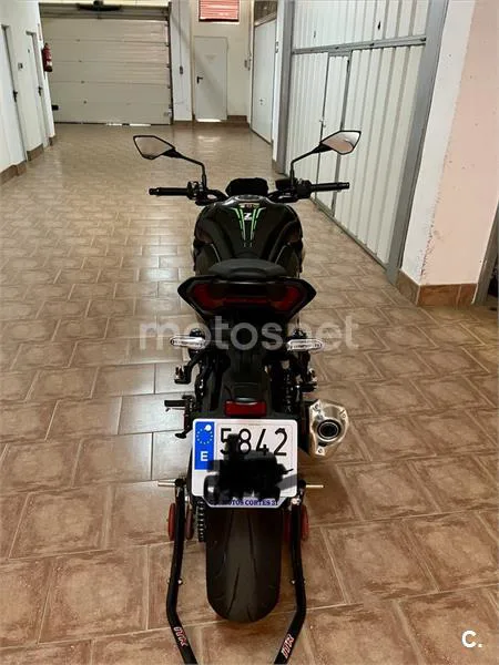 Kawasaki Z900 - Vista 3