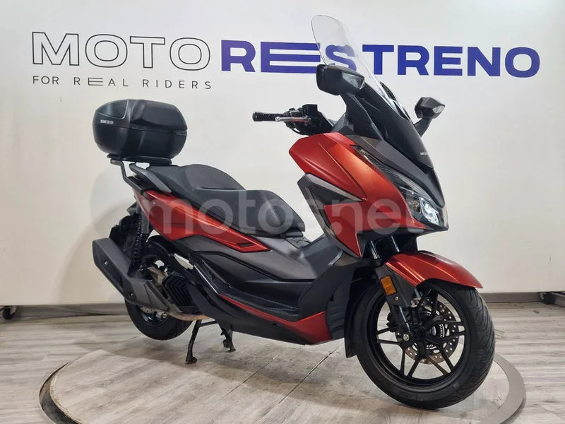 Honda Forza 125 - Vista 5