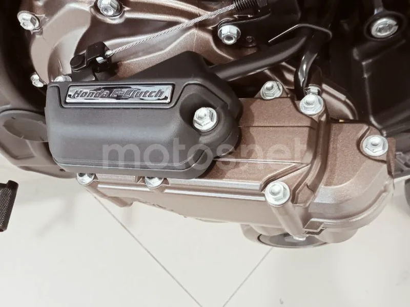 Honda CB650R - Vista 10