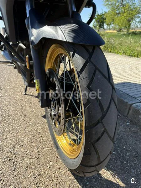 Suzuki V-Strom 650XT - Vista 4