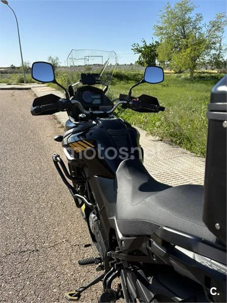 Suzuki V-Strom 650XT - Vista 10