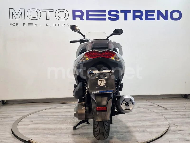 Kawasaki J300 - Vista 8