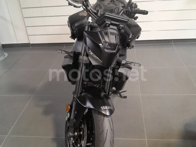 Yamaha MT-09 - Vista 3
