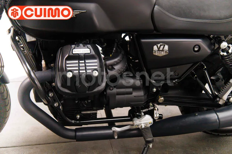 Moto Guzzi V7 - Vista 25