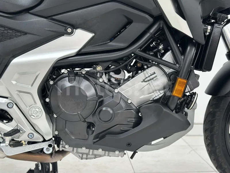 Honda NC750X - Vista 33