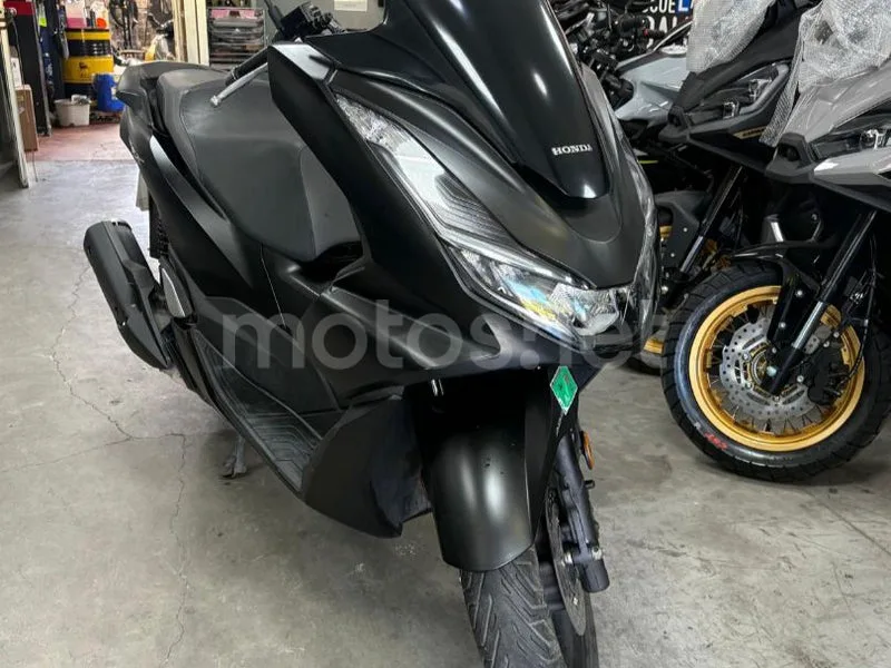 Honda PCX125 - Vista 3