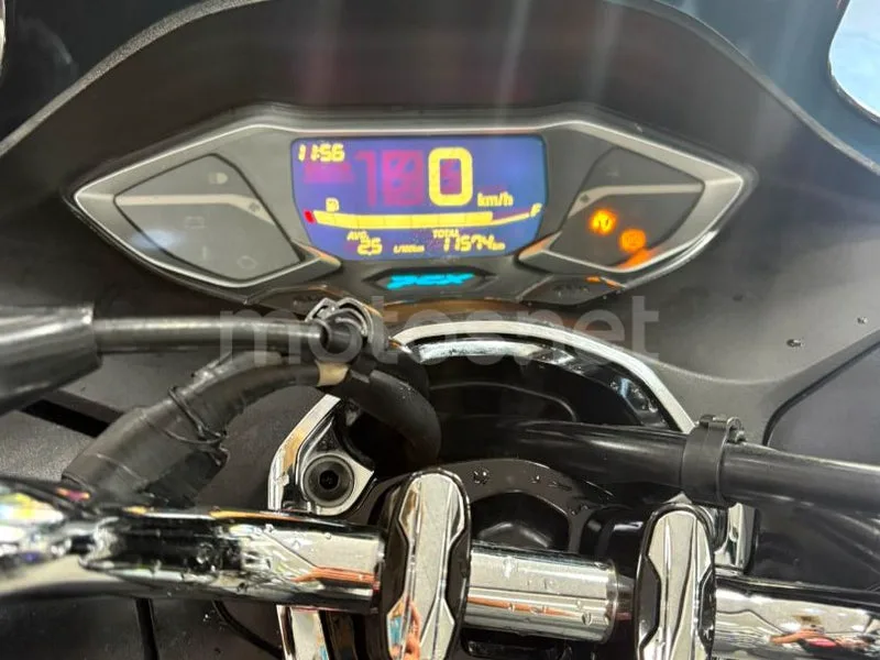 Honda PCX125 - Vista 5