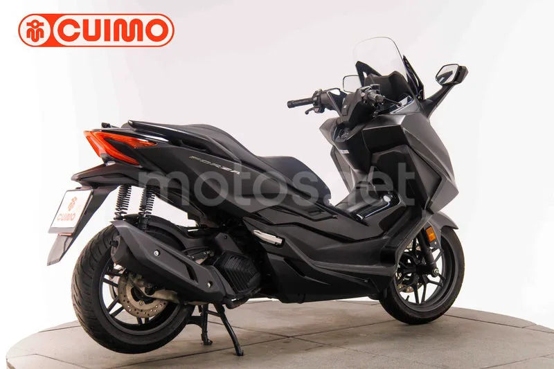 Honda Forza 125 - Vista 4