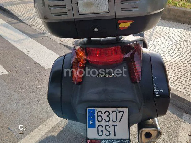 Honda NT700V Deauville - Vista 4