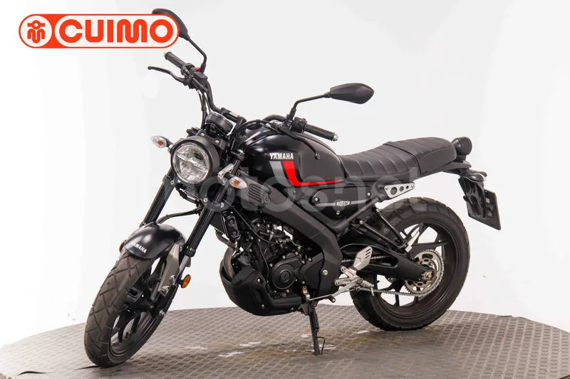 Yamaha XSR125 - Vista 18