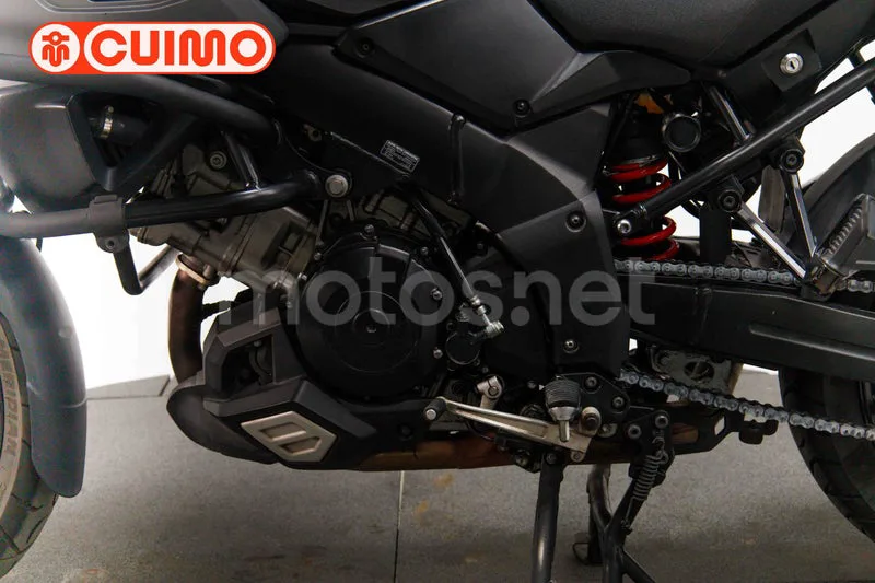 Suzuki V-Strom 1000 - Vista 19
