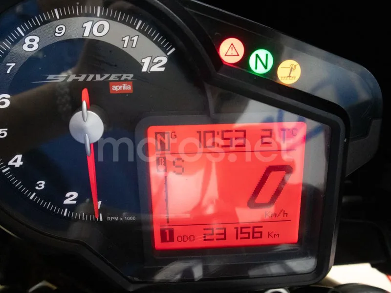 Aprilia Shiver 750 - Vista 9